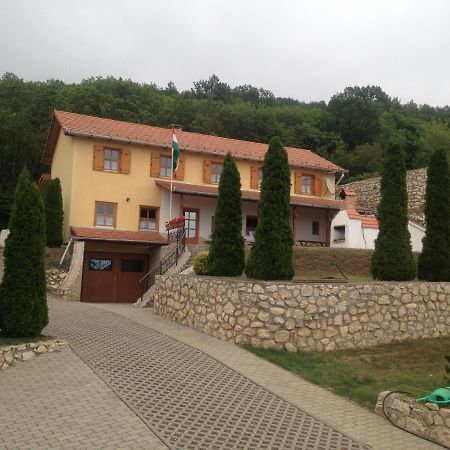 Hotel Judit Vendeghaz Suemeg Exterior foto
