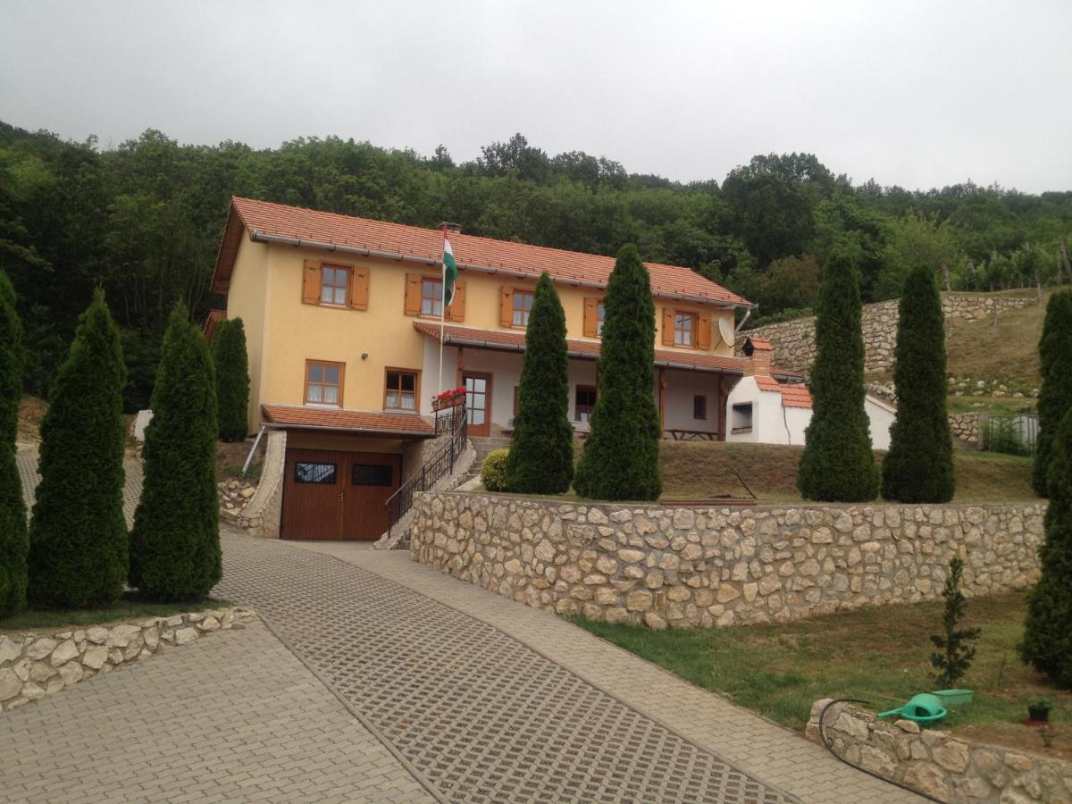 Hotel Judit Vendeghaz Suemeg Exterior foto
